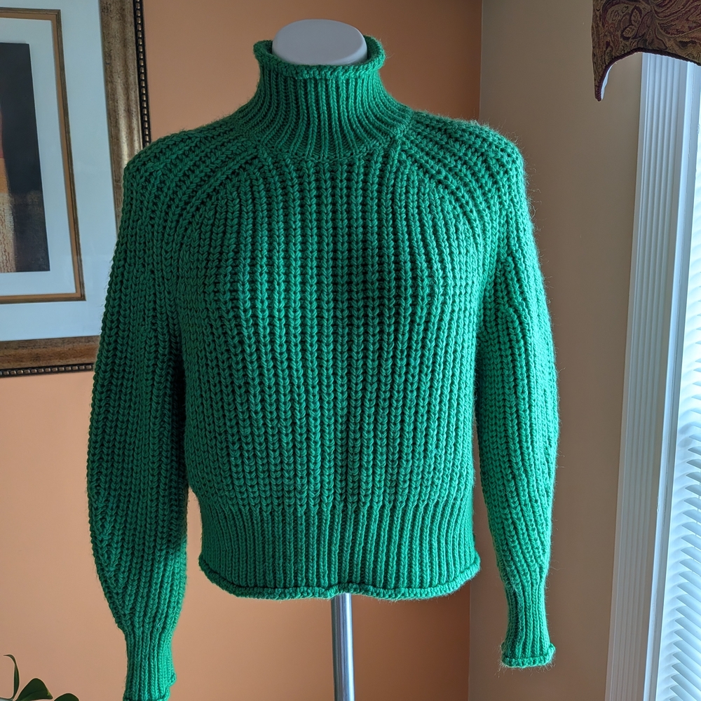 Women’s H&M Green Chunky Rib-Knit Turtleneck Sweater Size S